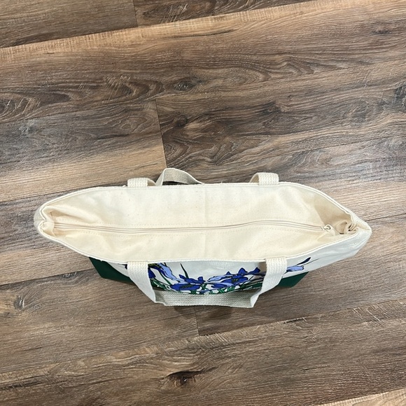 Colonial Williamsburg VA canvas Purple Iris Tote Bag with zipper closure &handle - Picture 8 of 12